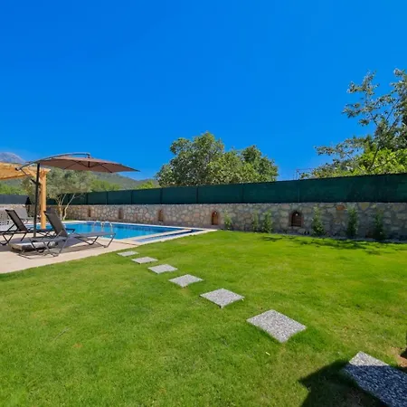 Sanabel Villalari Villa *