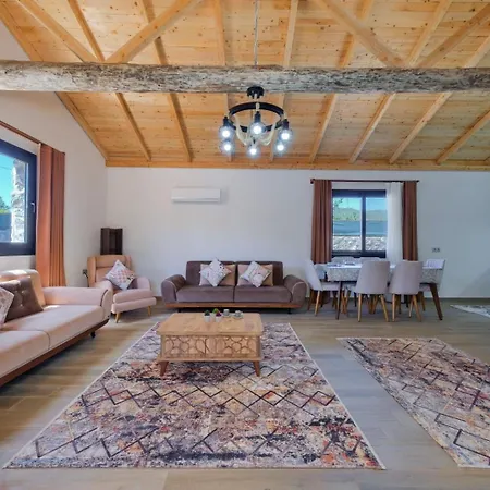 Sanabel Villalari Villa *